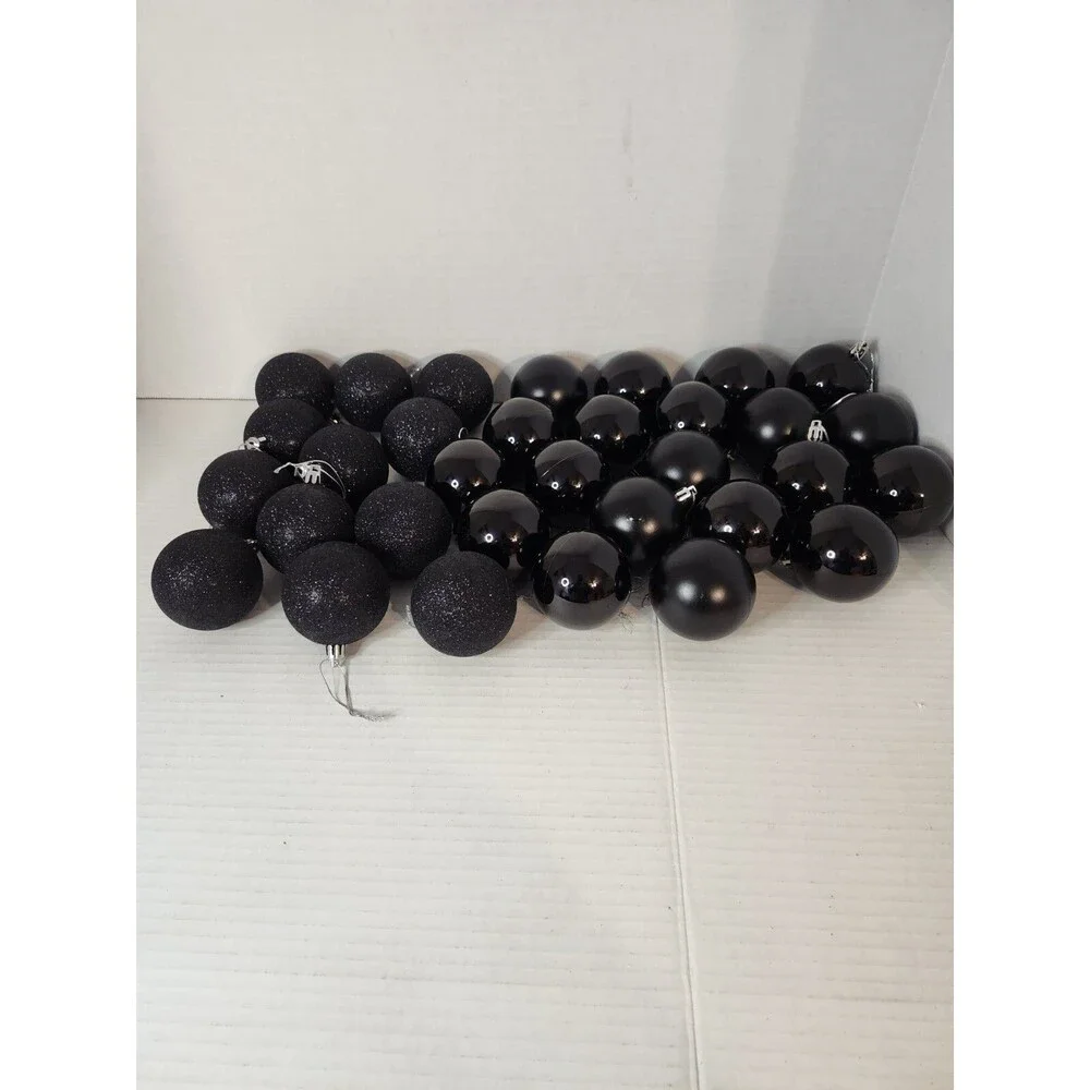 Lot Of 32 Black Christmas Balls 6 Cm Plastic